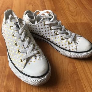 EUC Converse sneakers white & gold